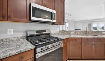 41895 CATHEDRAL VALLEY Sq 401, Aldie, VA 20105