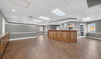 2563 FOREST Dr, Annapolis, MD 21401