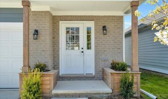 27621 Maryjane Ln E, Chesterfield, MI 48047