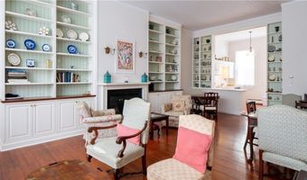 167 Coggeshall Ave A, Newport, RI 02840