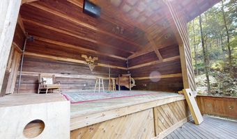 15303 Midland Trl, Ansted, WV 25812