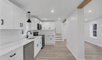78 School St, North Smithfield, RI 02876