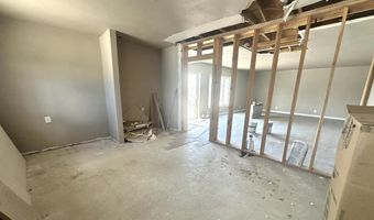 300 S 7th St, Anthony, TX 79821