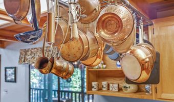 1660 Pine Dr, Arnold, CA 95223