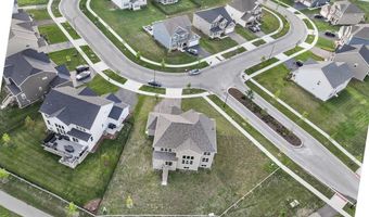 940 Treeline Dr, Algonquin, IL 60102