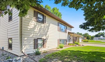 11 Linda Ln, Aberdeen, SD 57401
