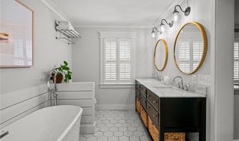 7 Lee Rd, Barrington, RI 02806