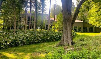 8050 Wilderness Trl NE, Ada, MI 49301