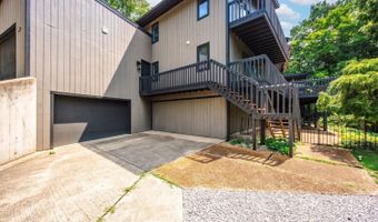 7708 Creekwood Ln, Amberley, OH 45237