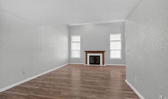 8133 Maple Stream Ln, Indianapolis, IN 46217