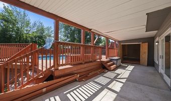 923 S 10th St, Adel, IA 50003