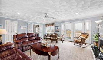 16 Elm Ave, Narragansett, RI 02882