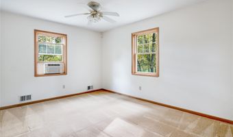 91 Decker Rd, Ancram, NY 12502