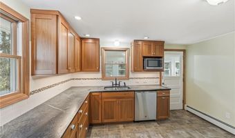 382 Beavertail Rd, Jamestown, RI 02835