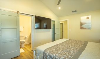 111 11th St, Apalachicola, FL 32320