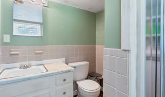 898 W Cunningham St, Alcoa, TN 37701