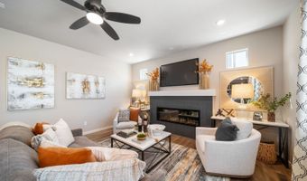 22292 E 38th Pl, Aurora, CO 80019