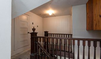 503 Mcnatt Ave, Aurora, MO 65605