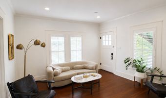 211 MONTCLAIR St, Alamo Heights, TX 78209