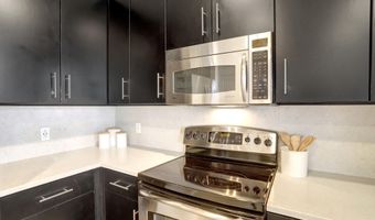 520 JOHN CARLYLE St 320, Alexandria, VA 22314
