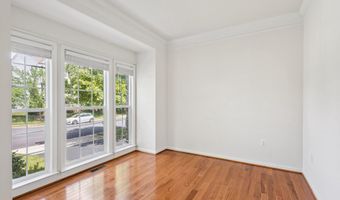 44217 NAVAJO Dr, Ashburn, VA 20147