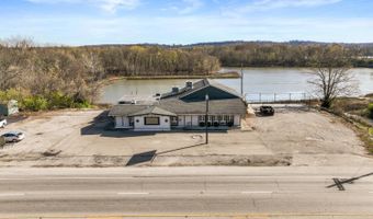 617 Green Blvd, Aurora, IN 47001