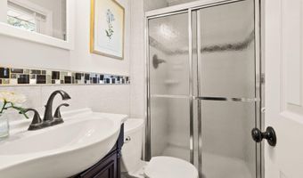 4211 DOWNING St, Annandale, VA 22003