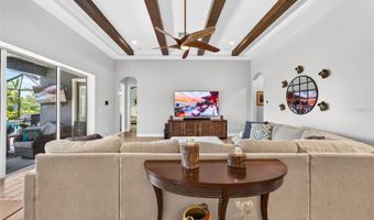 6104 SHADOWLAKE Dr, Apollo Beach, FL 33572