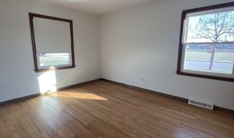 6 W Cypress St, Arlington Heights, IL 60005