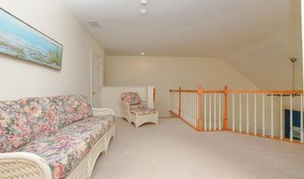 2 Candleberry Ct 2, Bourne, MA 02532