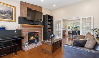 5731 Rainbow Hill Rd, Agoura Hills, CA 91301
