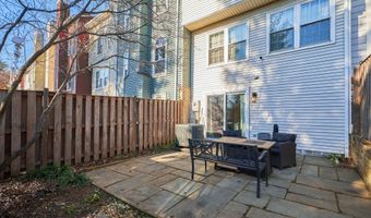 6617 MEDINAH Ln, Alexandria, VA 22312