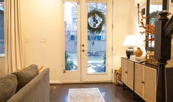 126 CAMBRIA Walk, Alexandria, VA 22304