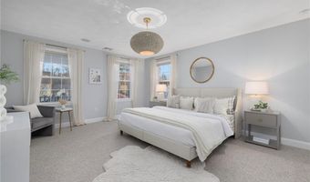 5 Morgan Ct, Lincoln, RI 02865