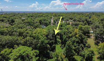 247 8th St, Apalachicola, FL 32320