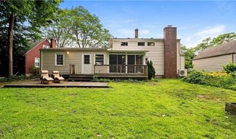 74 Algonquin Rd, East Providence, RI 02916