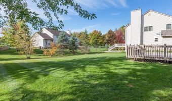 3207 Foxway Ct, Ann Arbor, MI 48105