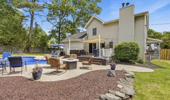 482 Clifton Ave, Bayville, NJ 08721