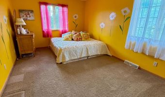 640 LAURISA Ln, Antigo, WI 54409