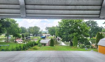 38410 N Lakeside Pl, Antioch, IL 60002