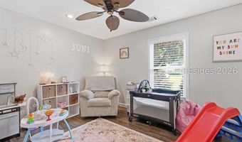 16 Sherwood Ln, Beaufort, SC 29907