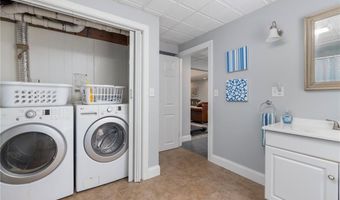 15 Sophia Cir, North Kingstown, RI 02852
