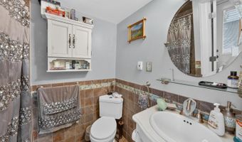 345 Woodruff Ave, Avenel, NJ 07001