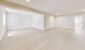 6934 RENITA Ln, Bethesda, MD 20817