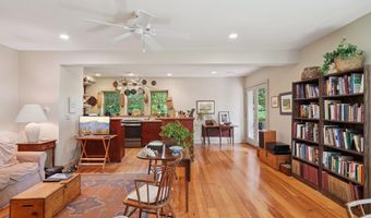 2473 Mt Hope Rd, Dodgeville, WI 53533