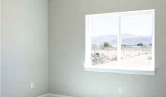 12409 Pawnee Rd, Apple Valley, CA 92308