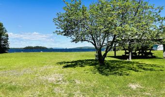 15 N Ridge Rd, Beaver Cove, ME 04441