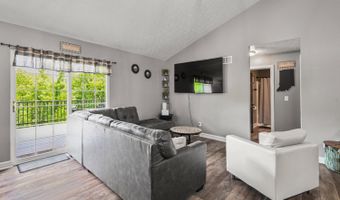 110 Farrar Dr, Aurora, IN 47001