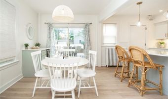 33 Slocum St, Newport, RI 02840