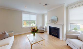 1 Longview Dr 110, Atkinson, NH 03811